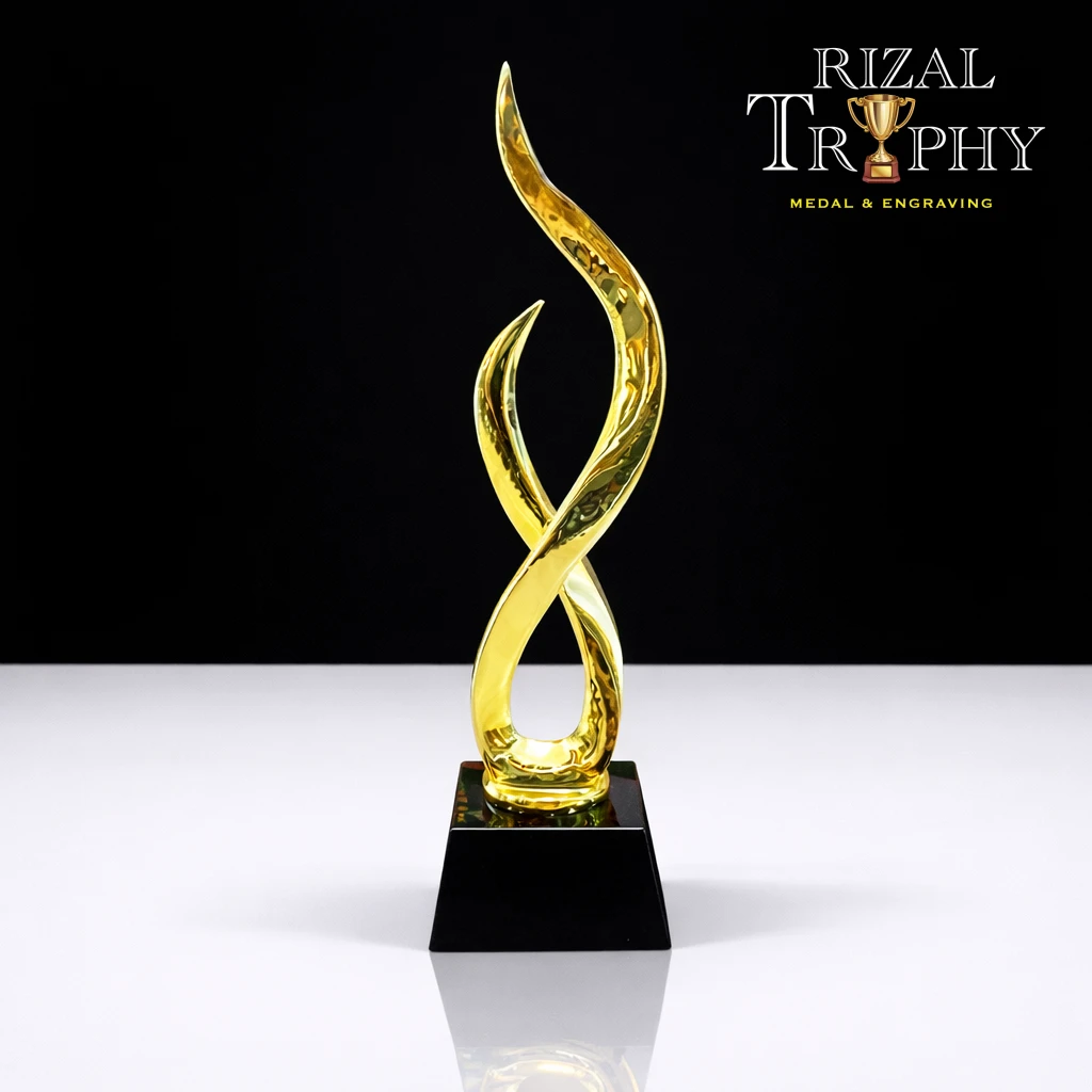 RTC132 Crystal Trophy