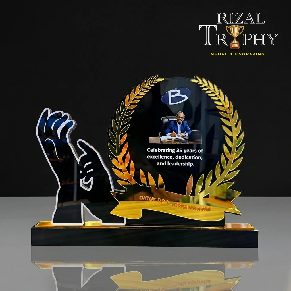 Trophy Custom
