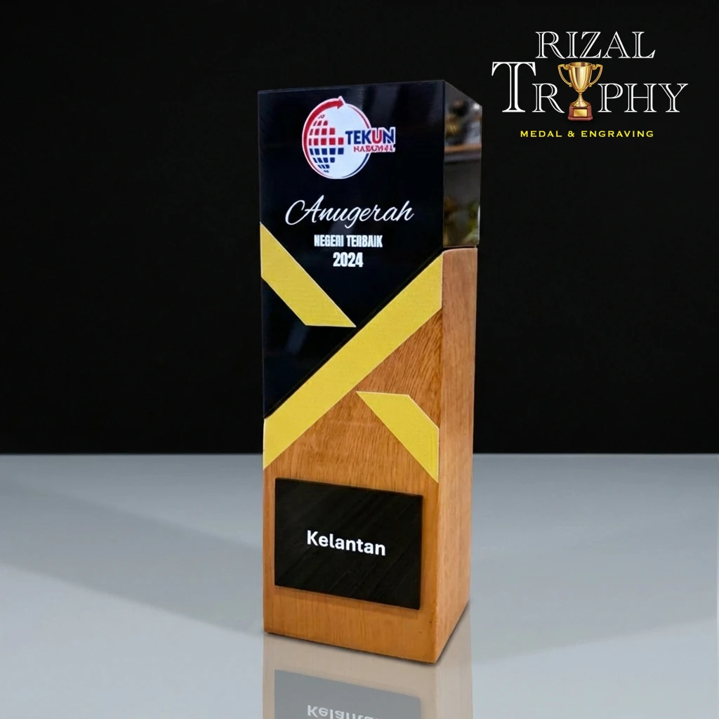 Trophy Custom