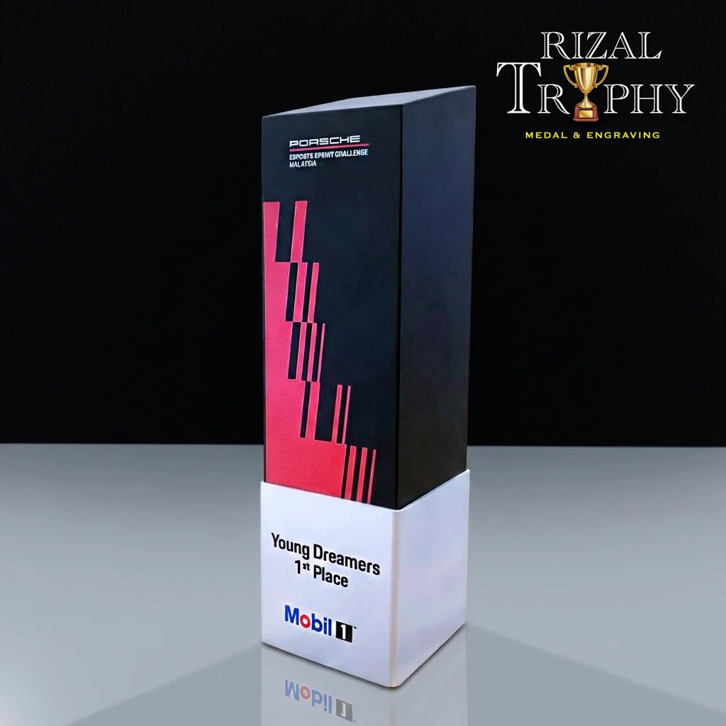 Trophy Custom